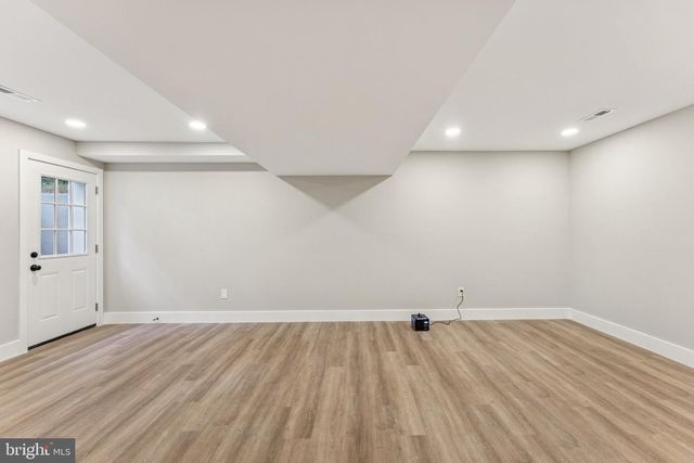 2308 CREEK DR, Alexandria, VA 22308