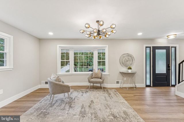 2308 CREEK DR, Alexandria, VA 22308