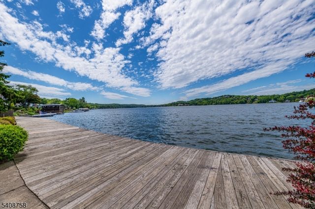 18 Sagamore Trl, Sparta Twp., NJ 07871