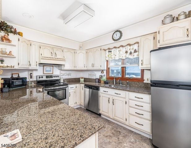 18 Sagamore Trl, Sparta Twp., NJ 07871