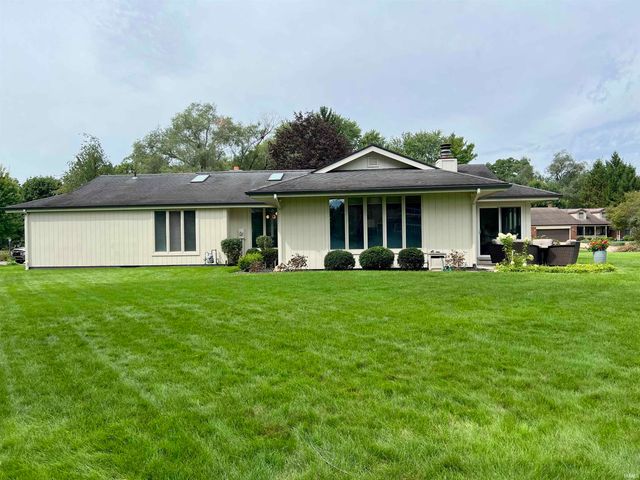 54530 Saddlebrook Crossing, Elkhart, IN 46514