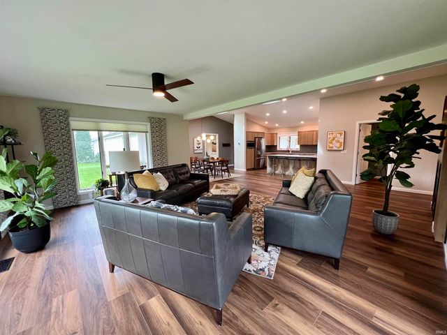 54530 Saddlebrook Crossing, Elkhart, IN 46514