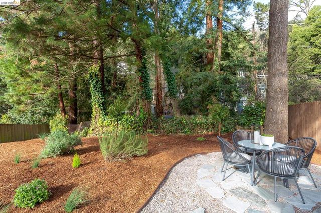 5914 5914 Thornhill Drive, Oakland, CA 94611