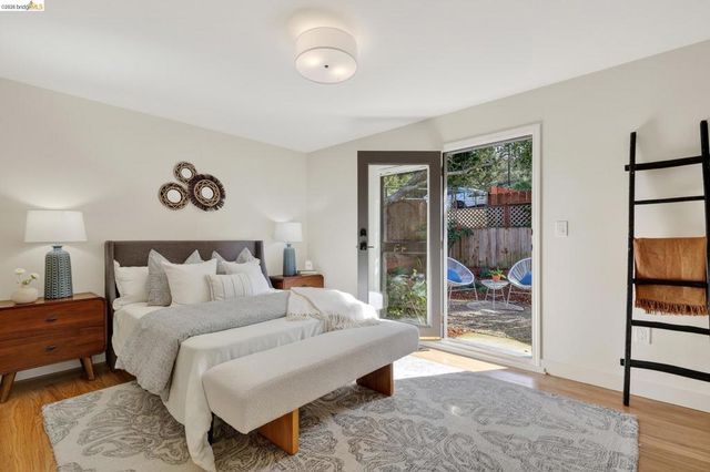 5914 5914 Thornhill Drive, Oakland, CA 94611