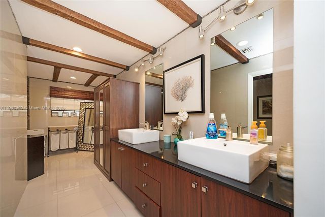 9318 NW 50th Doral Cir 00, Doral, FL 33178