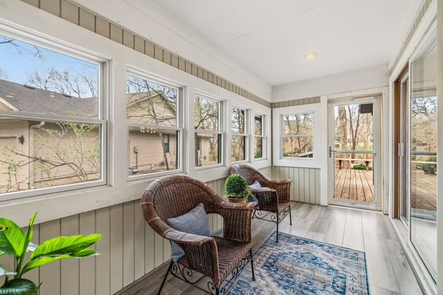 956 55th Street, West Des Moines, IA 50266