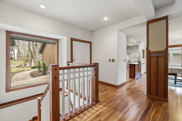 956 55th Street, West Des Moines, IA 50266