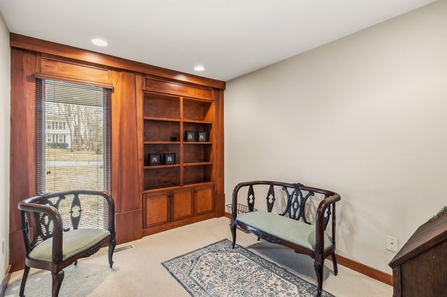 956 55th Street, West Des Moines, IA 50266