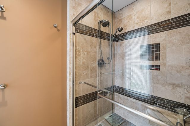 956 55th Street, West Des Moines, IA 50266