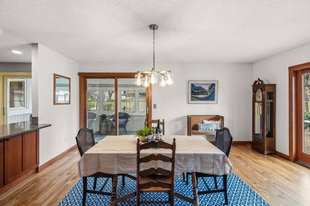 956 55th Street, West Des Moines, IA 50266