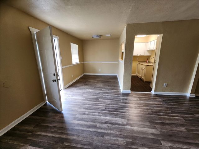 4311 Yellowstone Boulevard 4, Houston, TX 77021