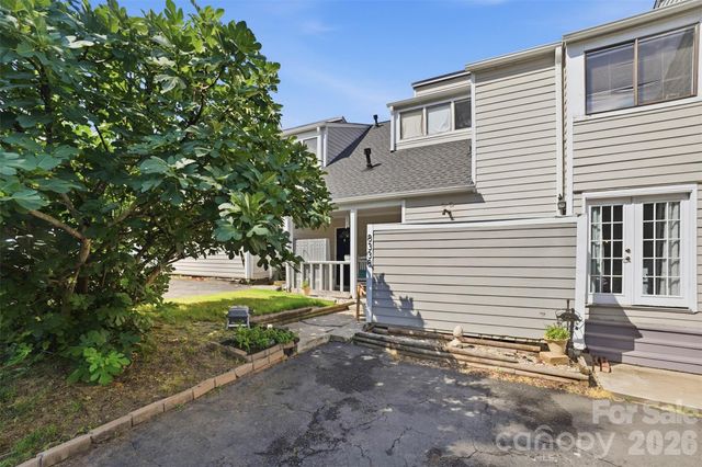 8338 Cricket Lake Drive, Charlotte, NC 28277