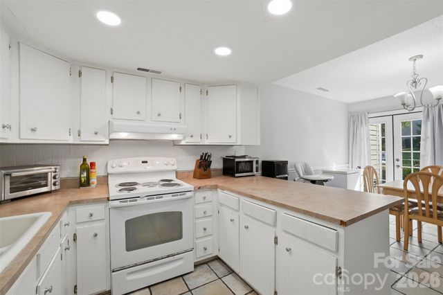 8338 Cricket Lake Drive, Charlotte, NC 28277
