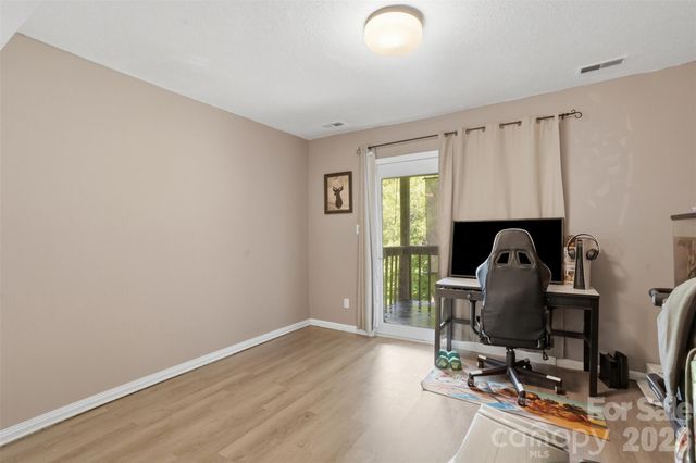 8338 Cricket Lake Drive, Charlotte, NC 28277