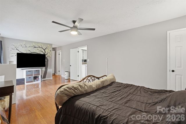 8338 Cricket Lake Drive, Charlotte, NC 28277