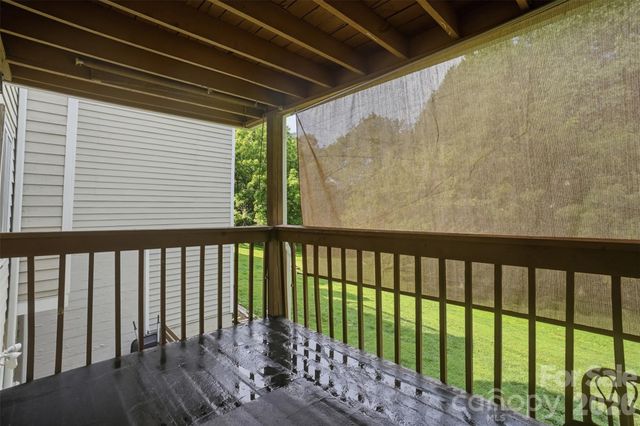 8338 Cricket Lake Drive, Charlotte, NC 28277