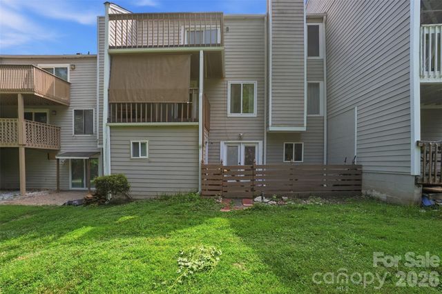8338 Cricket Lake Drive, Charlotte, NC 28277