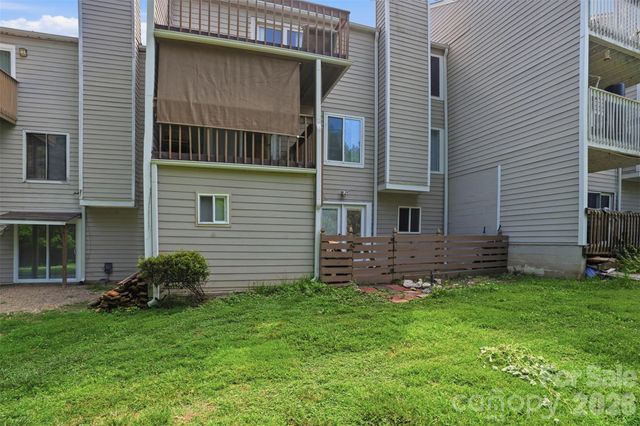 8338 Cricket Lake Drive, Charlotte, NC 28277