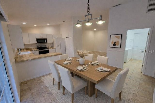 2725 FEIFFER CIRCLE, Sarasota, FL 34235