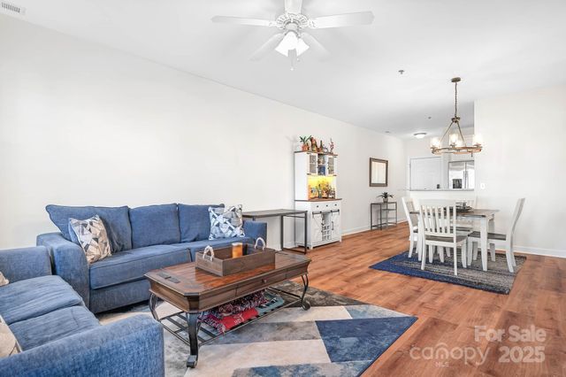 18605 Ruffner Drive 2F, Cornelius, NC 28031