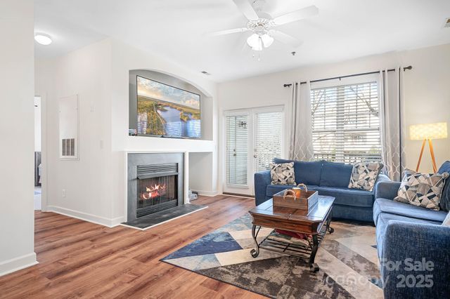 18605 Ruffner Drive 2F, Cornelius, NC 28031