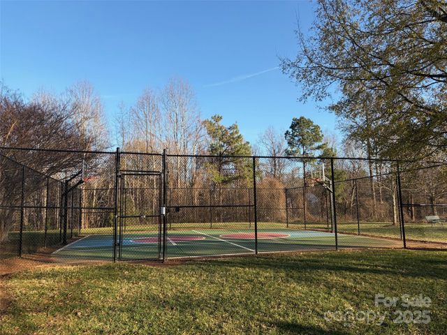 18605 Ruffner Drive 2F, Cornelius, NC 28031