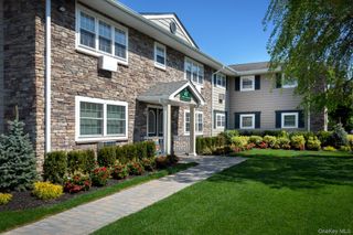 819 Long Island Avenue 15B, Deer Park, NY 11729