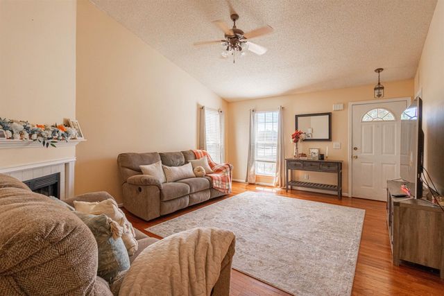 132 HIGH MEADOWS Lane, Greer, SC 29651