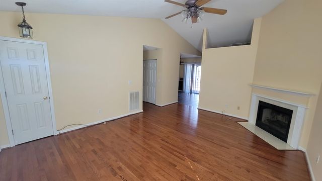132 HIGH MEADOWS Lane, Greer, SC 29651
