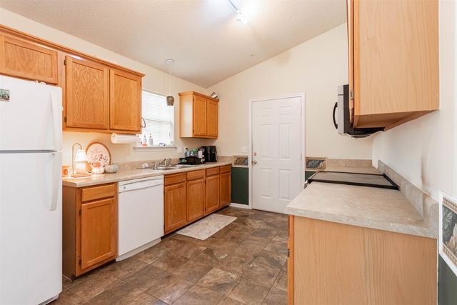 132 HIGH MEADOWS Lane, Greer, SC 29651