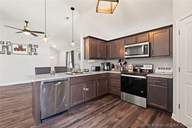 8002 Kismet Drive, Charlestown, IN 47111