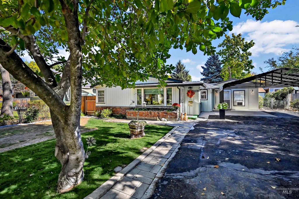 2206 S Manitou Ave, Boise, ID 83706 photo 2