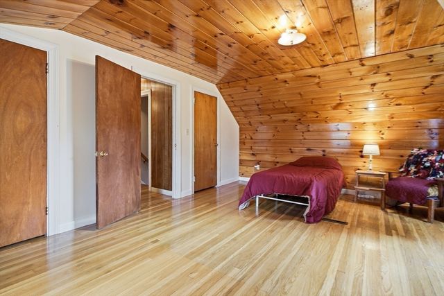 6 Devine Rd, Randolph, MA 02368