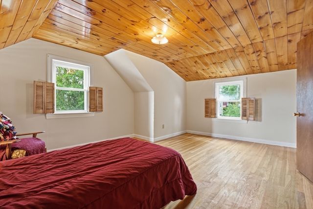 6 Devine Rd, Randolph, MA 02368