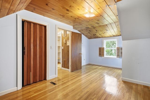 6 Devine Rd, Randolph, MA 02368
