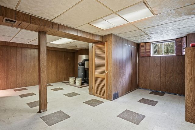6 Devine Rd, Randolph, MA 02368