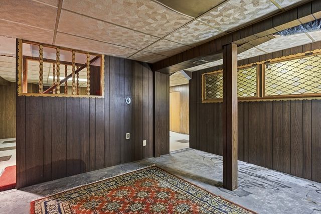 6 Devine Rd, Randolph, MA 02368