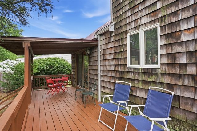 6 Devine Rd, Randolph, MA 02368