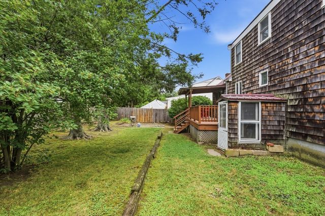 6 Devine Rd, Randolph, MA 02368