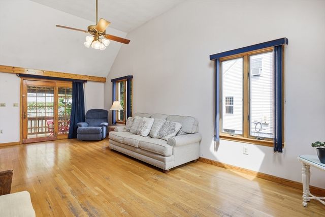 6 Devine Rd, Randolph, MA 02368