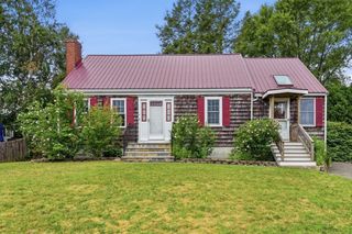 6 Devine Rd, Randolph, MA 02368