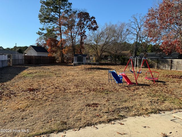 6662 Brookshire Street, Fayetteville, NC 28314