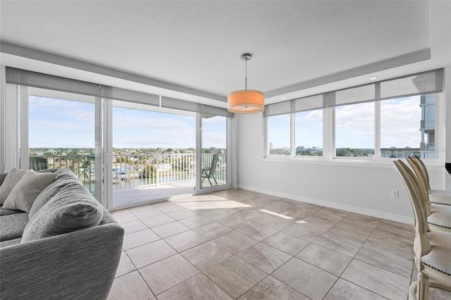 223 ISLAND WAY 5E, Clearwater Beach, FL 33767