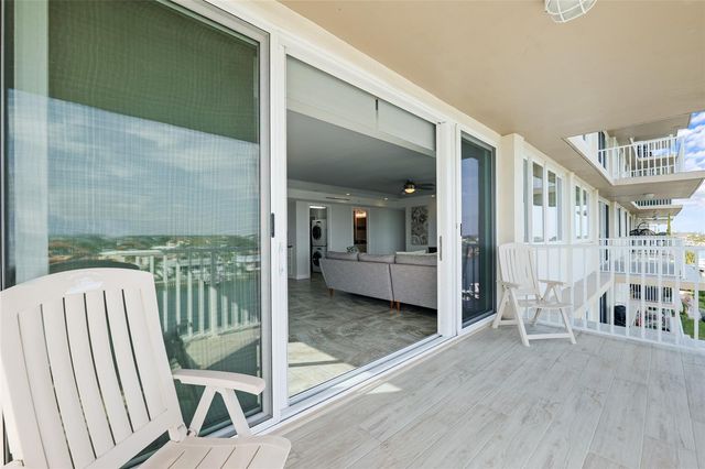 223 ISLAND WAY 5E, Clearwater Beach, FL 33767