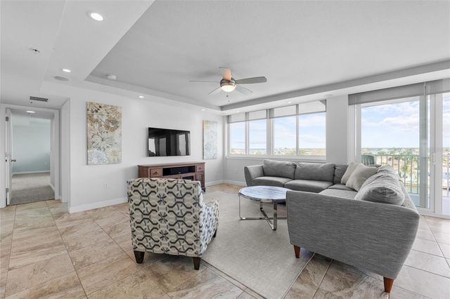 223 ISLAND WAY 5E, Clearwater Beach, FL 33767