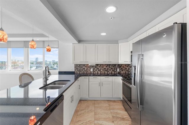 223 ISLAND WAY 5E, Clearwater Beach, FL 33767