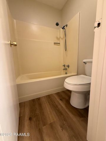 200 High Meadows Boulevard Apt 121, Lafayette, LA 70507