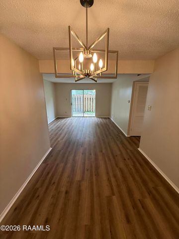 200 High Meadows Boulevard Apt 121, Lafayette, LA 70507