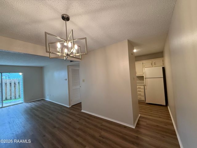 200 High Meadows Boulevard Apt 121, Lafayette, LA 70507
