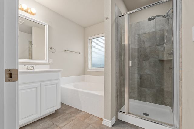 145 Wilson Cliff Drive, White Settlement, TX 76108